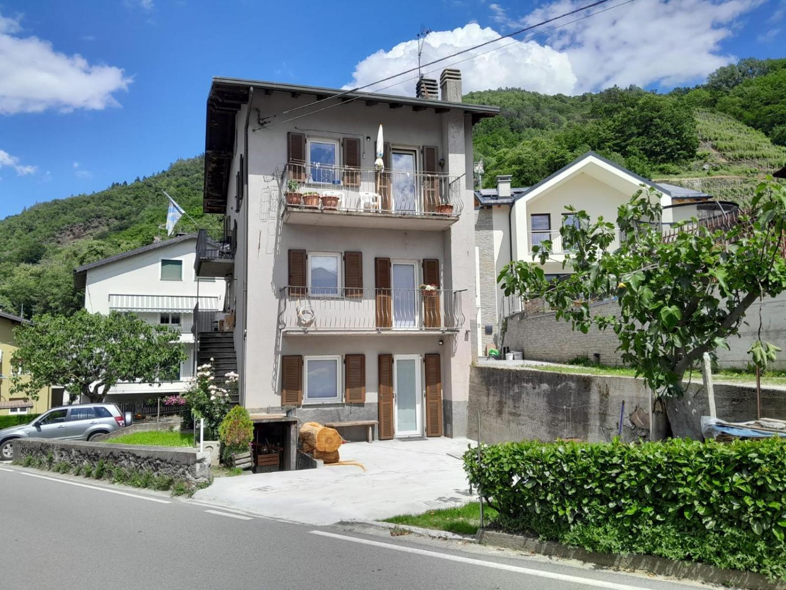 Ca Marasciol A 5 Minuti Dal Trenino Rosso Del Bernina Express Hotel Villa di Tirano Luaran gambar